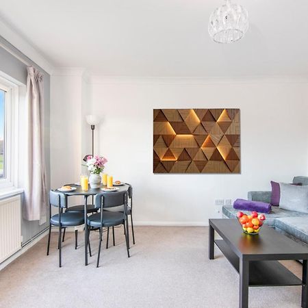 Onsitestays - Cosy 2-Bedroom Apartment With Private Entrance & Long Stay Prices Gravesend Exterior photo