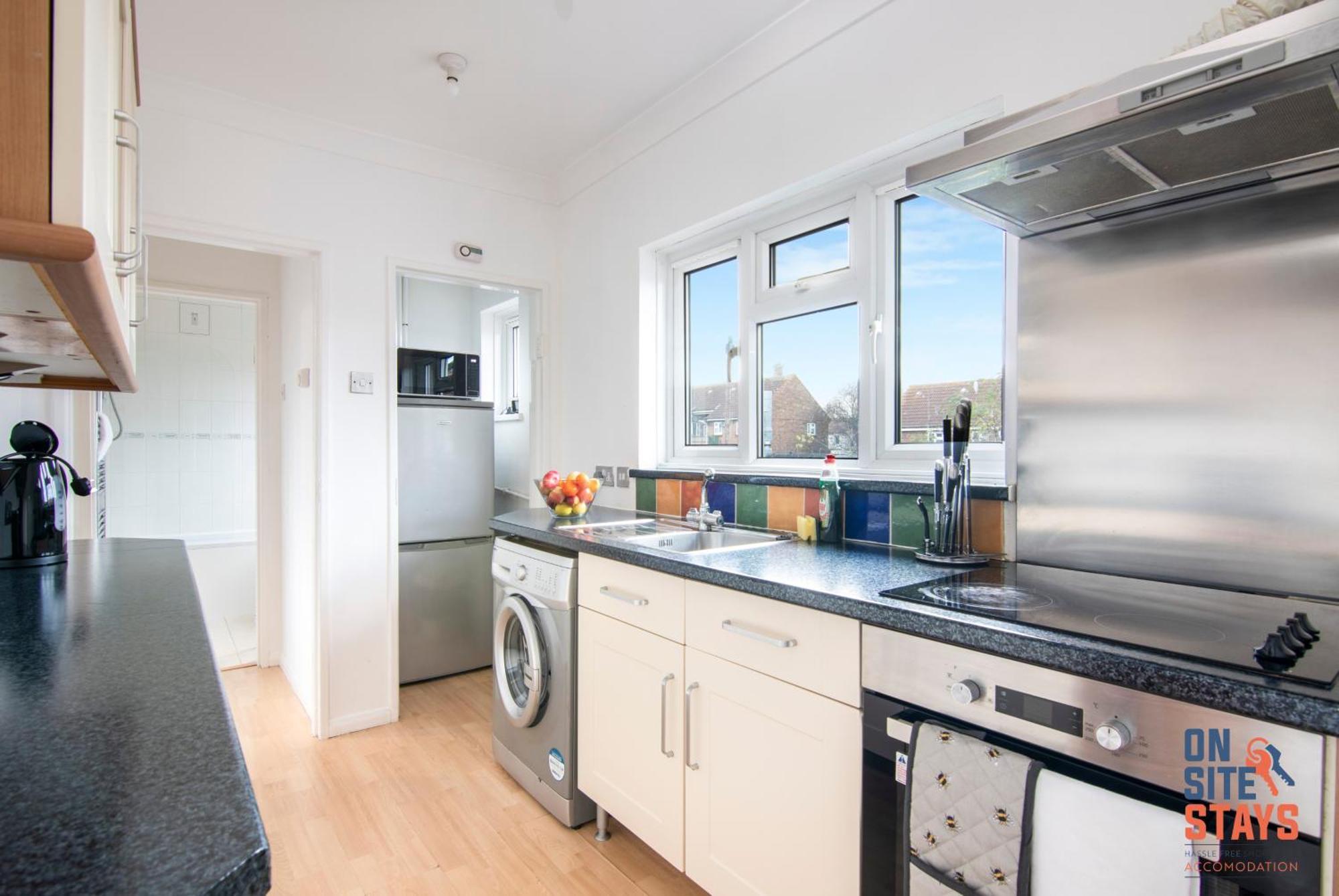 Onsitestays - Cosy 2-Bedroom Apartment With Private Entrance & Long Stay Prices Gravesend Exterior photo