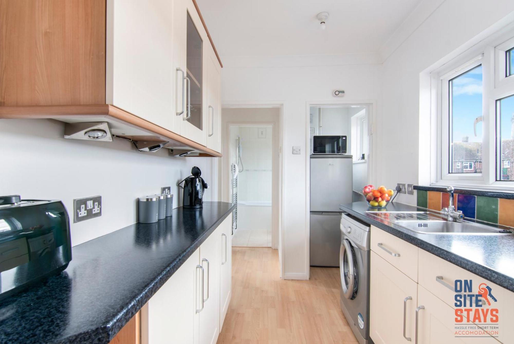 Onsitestays - Cosy 2-Bedroom Apartment With Private Entrance & Long Stay Prices Gravesend Exterior photo