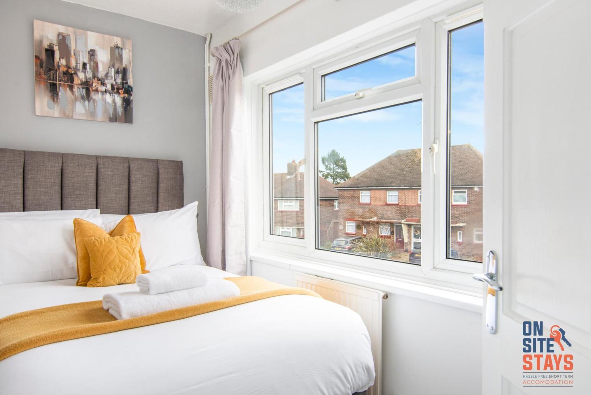 Onsitestays - Cosy 2-Bedroom Apartment With Private Entrance & Long Stay Prices Gravesend Exterior photo